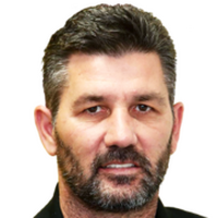 Маринос Узонидис