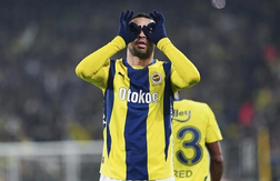 Прогноз на матч Фенербахче – Фейеноорд. Жозе Моуриньо переиграет Робина ван Перси