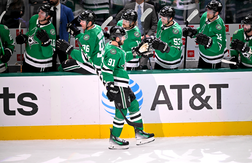 Прогноз на матч Даллас – Филадельфия с КФ 2,00: ставки на игру НХЛ 16 ноября 2025 года